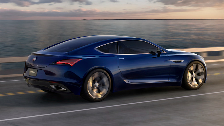 3/4 pogled od zadaj na koncept Buick Avista