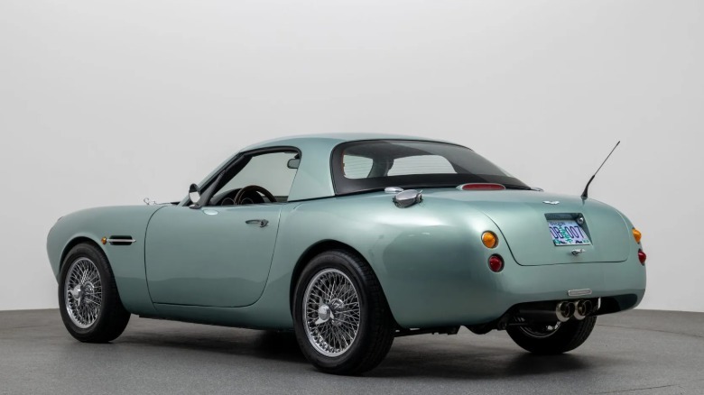 Zadnji tričetrtinski posnetek Miate s karoserijo Astona v studiu