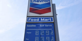 Evo, kako drag bi moral biti bencin, preden bi naši bralci kupili EV