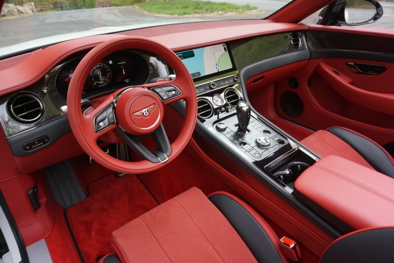 2026 Bentley Continental GTC S notranjost