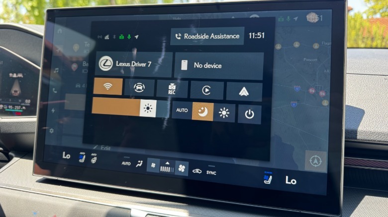 Fotografija novega menija za hitre kontrole na zaslonu infotainmenta Lexus