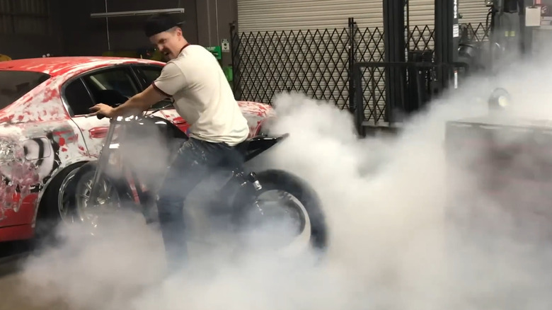 Hoonigan motoristična izgorelost