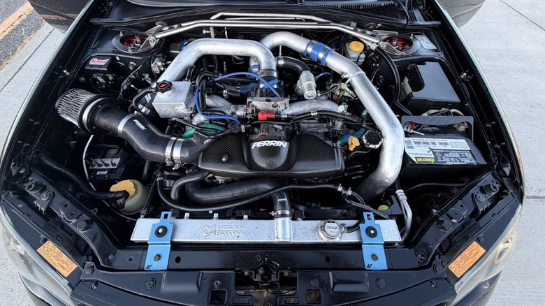 Slika motornega prostora Subaru Impreza WRX STi 2007