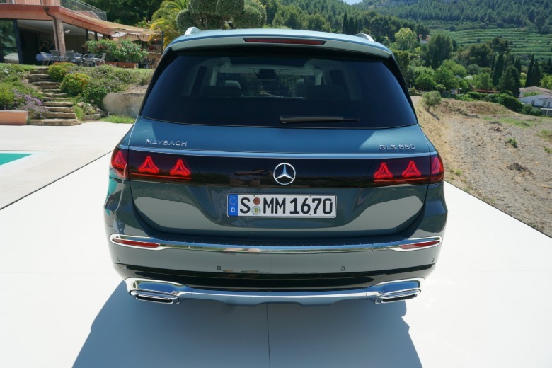 2027 Mercedes-Maybach GLS680 zadaj