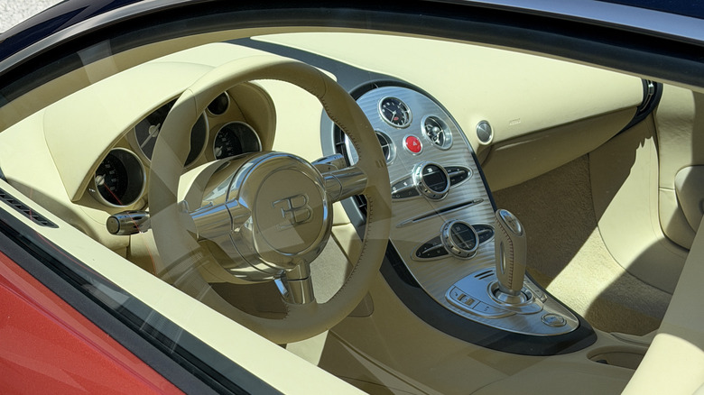 Notranjost Bugatti Veyron recommission