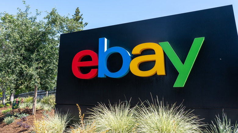 eBayev znak pred pisarno podjetja