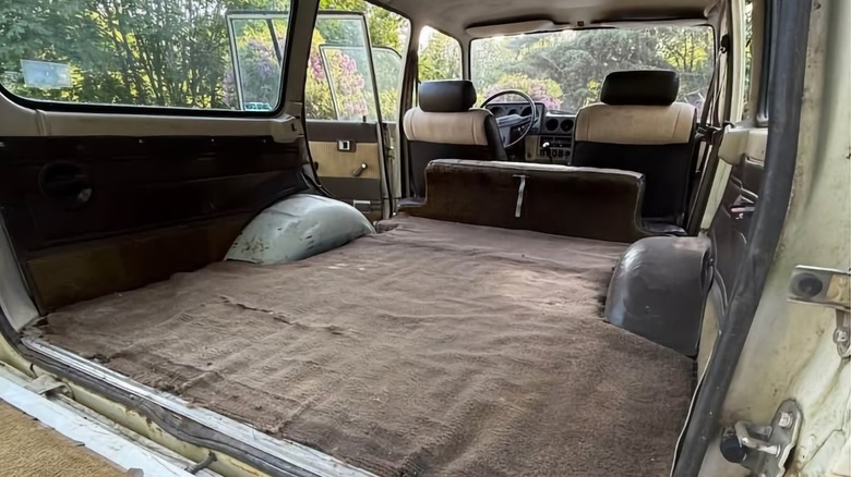 Toyota Land Cruiser iz leta 1983 s pogonom SBC
