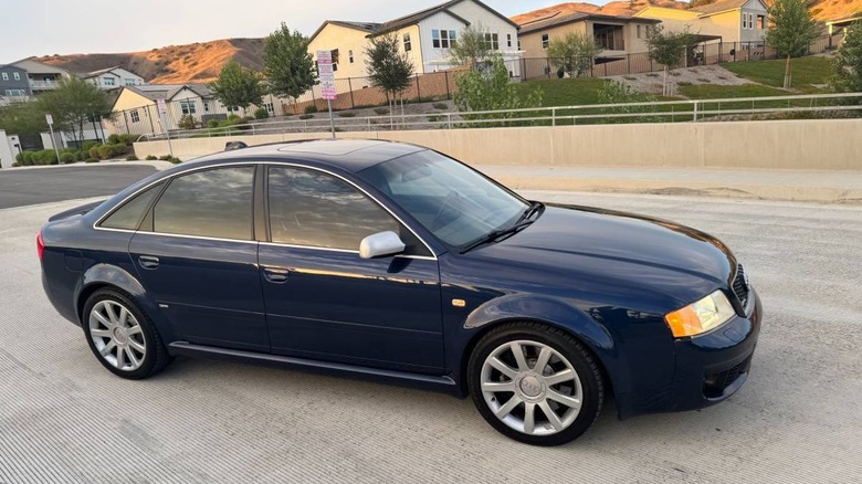 2003 Audi RS6 polna slika sovoznikove strani