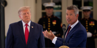 Obtičali smo s Seanom Duffyjem kot ministrom za promet, ker je bila to edina služba, ki je ostala za Trumpove prijatelje