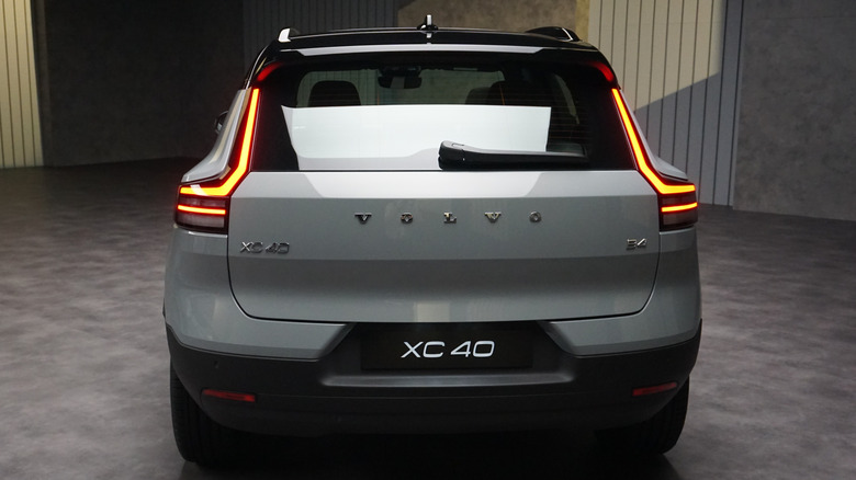 2028 Volvo XC40 zadaj