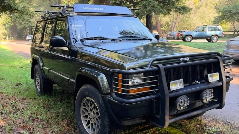1997 Jeep Cherokee Up-Country sprednja tričetrtinska slika