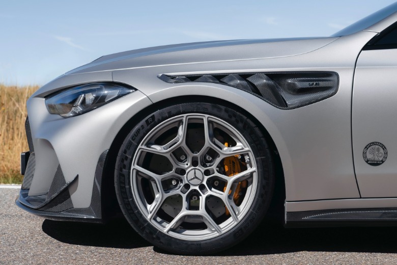 Sprednje kolo Mercedes-AMG CLE 646 Spezialanfertigung