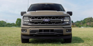 2027 Ford F-150 Refresh povečuje razpoložljivost V8, točno to, kar potrebujemo, ko je bencin nad 4 USD za galono