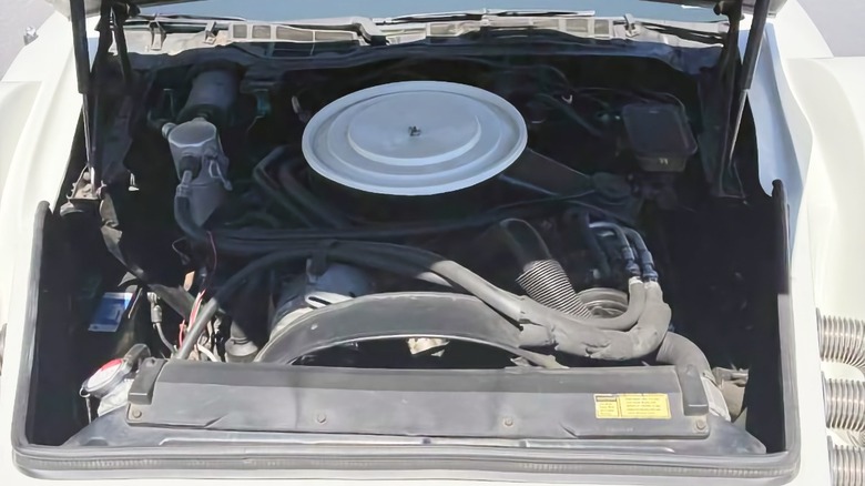 Slika motornega prostora Johnson Phantom iz leta 1986