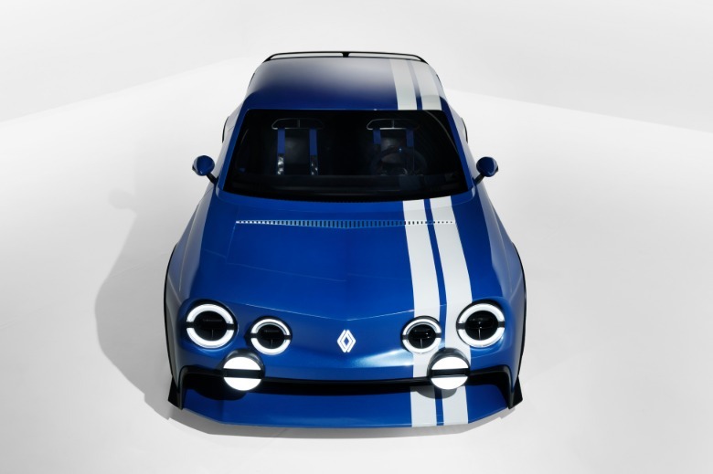 Pogled od zgoraj navzdol na koncept Renault 8 Gordini