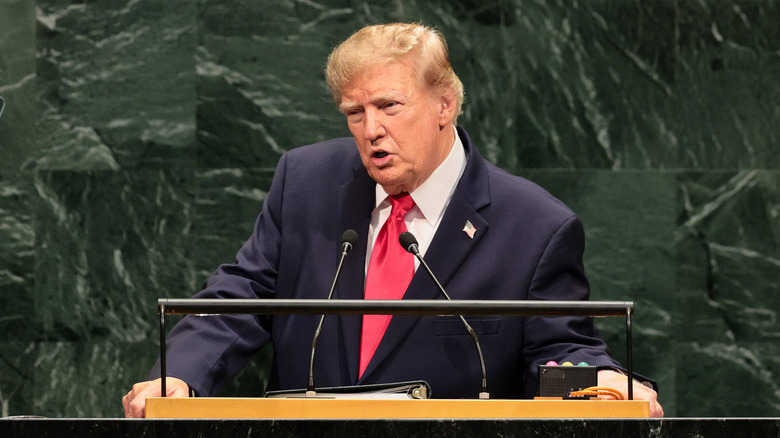 Ameriški predsednik Donald Trump govori med 81. zasedanjem Generalne skupščine Združenih narodov (ZN) na sedežu ZN 22. septembra 2026 v New Yorku.