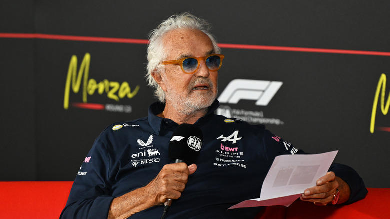 Flavio Briatore, izvršni svetovalec Alpine F1 med treningom pred F1 Veliko nagrado Italije na Autodromo Nazionale Monza 4. septembra 2026 v Monzi v Italiji.