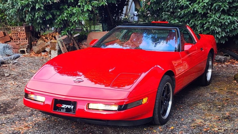 1994 Chevy Corvette ZR1 sprednja tričetrtinska slika