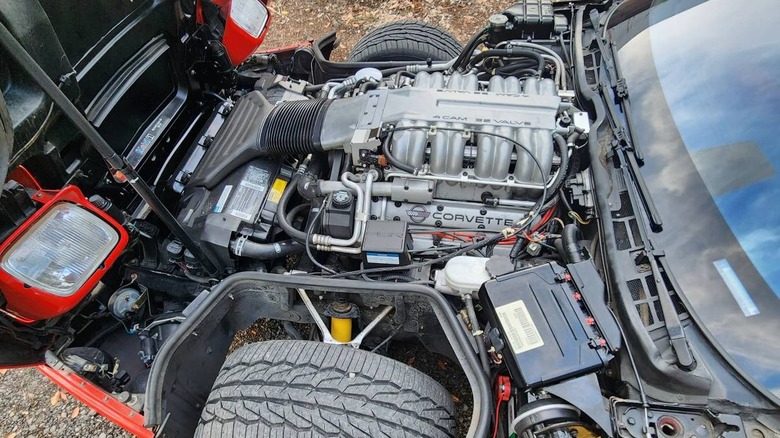 Slika motorja Chevy Corvette ZR1 LT5 iz leta 1994