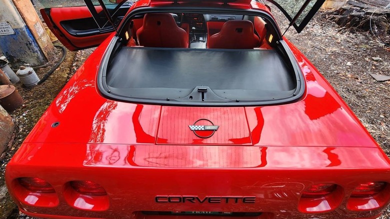 Slika območja lopute Chevy Corvette ZR1 iz leta 1994