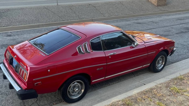 Slika Toyota Celica GT Liftback iz leta 1976 na sovoznikovi strani