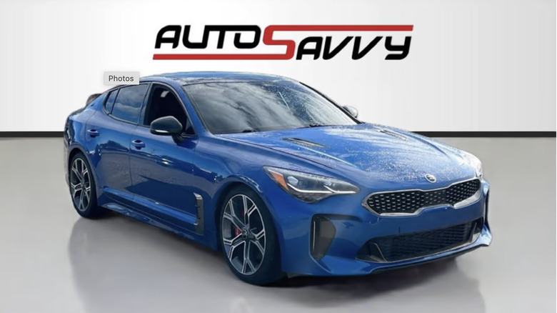 Modra kia stinger