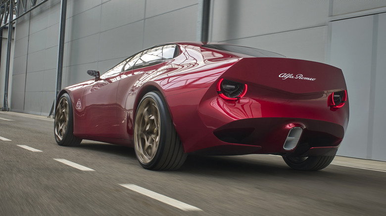 Alfa Romeo Cuorerosso konceptni pogled spredaj 3/4