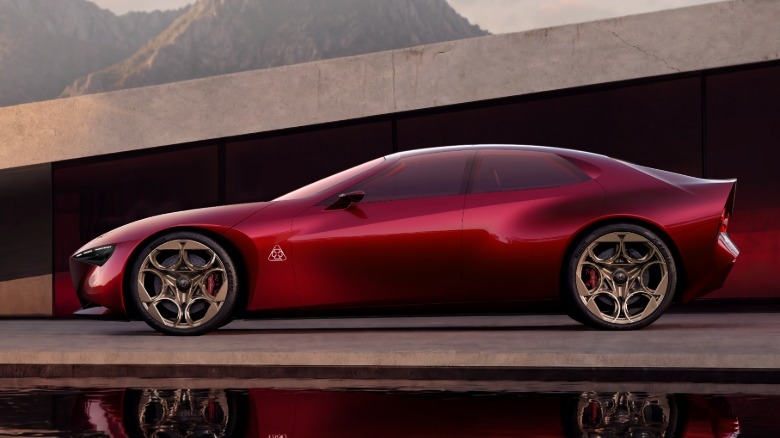 Stranski pogled na koncept Alfa Romeo Cuorerosso
