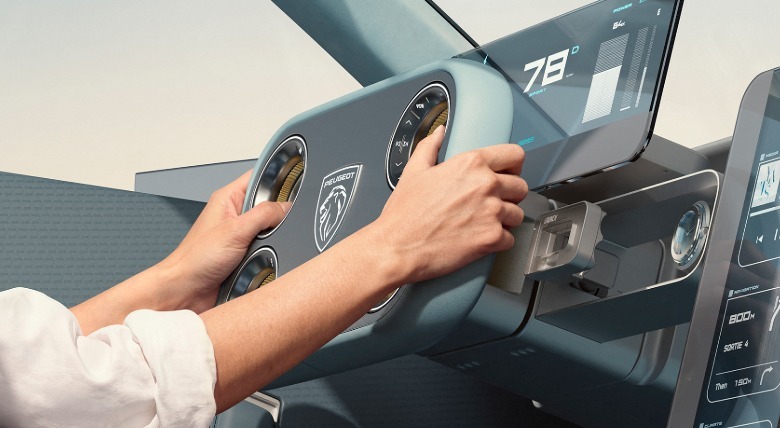 Hiperkvadratni volan v Peugeotu RCZ Vision