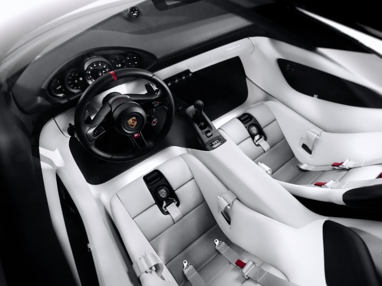 Notranjost koncepta Porsche Mission S