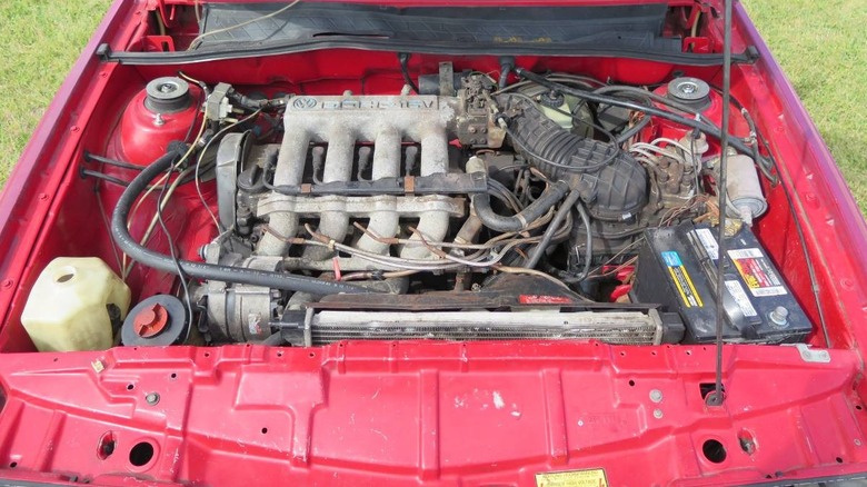 Slika 16-ventilskega motorja Volkswagen Scirocco 16V EA827 1985