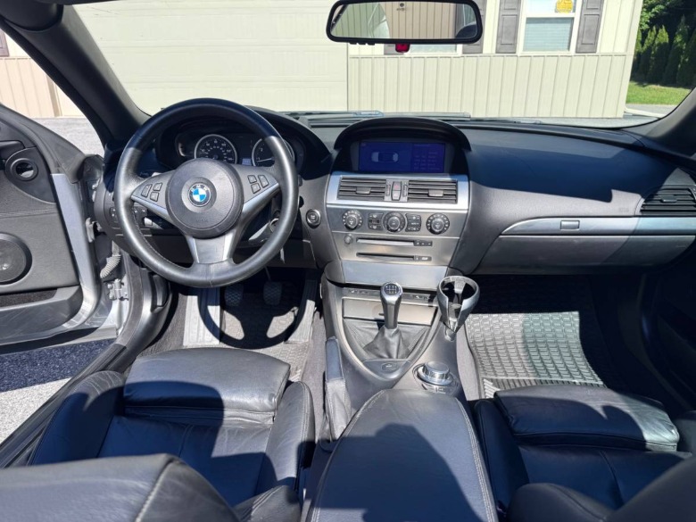 2006 BMW 650i kabriolet armaturna plošča