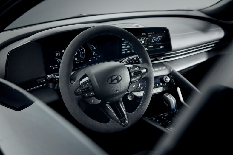 Notranjost Hyundai Elantra N Monochrome