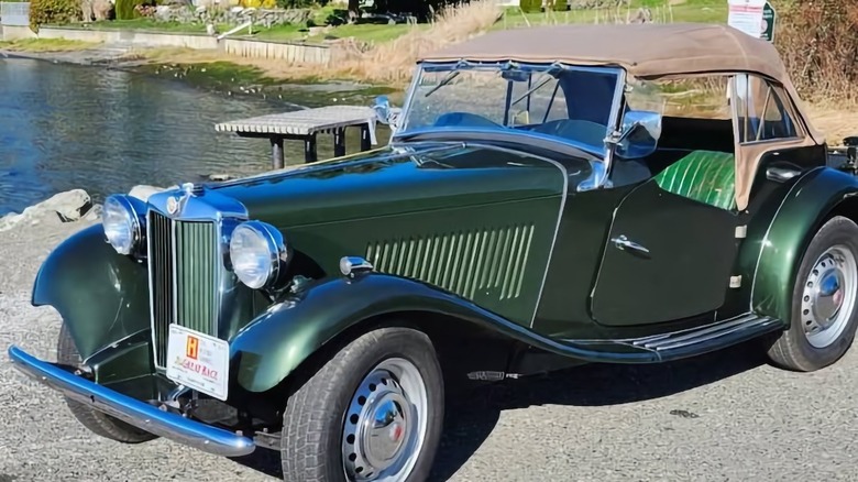1953 MG TD tričetrtinska slika spredaj