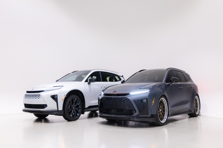 Toyota Crown Signia GT-S Performance Concept in serijska Crown Signia.