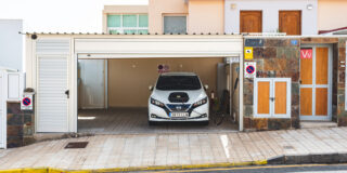 Ali zaradi dragega bencina vseeno razmišljate o električnih vozilih?